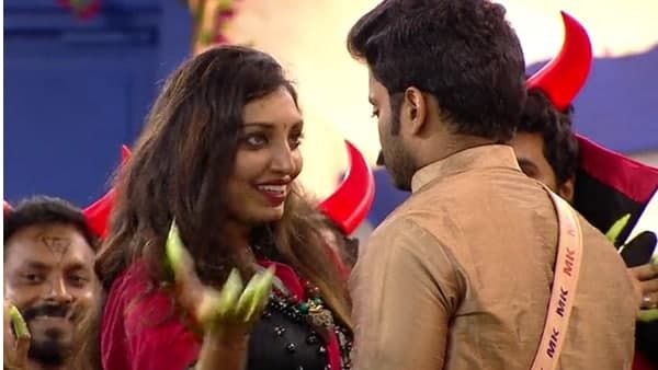 മണിക്കുട്ടനെ ചിരിപ്പിക്കാൻ ഋതുമന്ത്ര 'ഓവറാക്കി'യോ? കൊഞ്ചിക്കുഴഞ്ഞിട്ടും പതറാതെ 'യുവരാജൻ' മണിക്കുട്ടൻ!!!