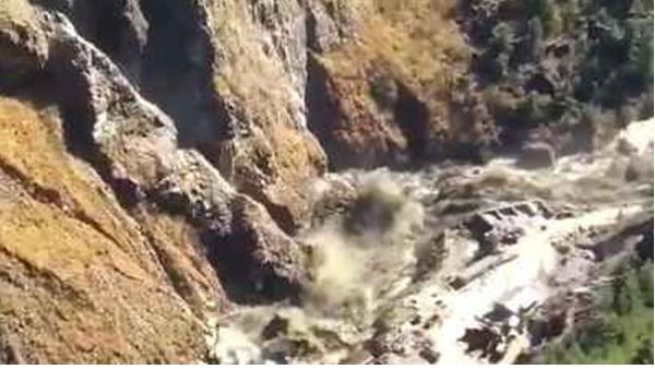 ഉത്തരാഖണ്ഡ് മഞ്ഞുമല ദുരന്തം; 125 പേരെ കാണാനില്ല.. മരിച്ചവരുടെ കുടുംബത്തിന് 4 ലക്ഷം രൂപ നഷ്ടപരിഹാരം