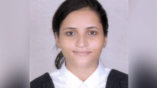 ടൂള്‍കിറ്റ്‌ കേസില്‍ പ്രതിയായ മലയാളി അഭിഭാഷക നികിത ജേക്കബ്‌ ആരാണ്‌? വിവരങ്ങള്‍