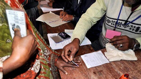 കൊല്ലത്ത് 40 മാതൃകാ പോളിംഗ് സ്‌റ്റേഷനുകള്‍, കുടിവെള്ളം മുതല്‍ വിശ്രമസ്ഥലം വരെ ലഭ്യമാകും!!