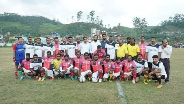 ഫുട്‌ബോള്‍ മല്‍സരവും പട്ടം പറത്തല്‍ മേളയും; ഇടുക്കിയില്‍ വ്യത്യസ്ത വോട്ടര്‍ ബോധവല്‍ക്കരണം