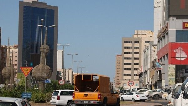 കുവൈത്തില്‍ ഒരു മാസം കര്‍ഫ്യൂ പ്രഖ്യാപിച്ചു; വിദേശികള്‍ക്ക് പ്രവേശനമില്ല, കടുത്ത നിയന്ത്രണം