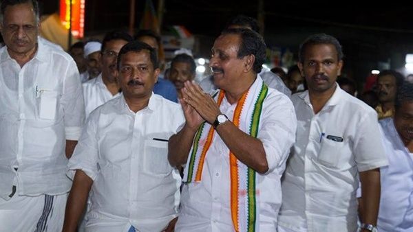 എലത്തൂരില്ലെങ്കില്‍ ധര്‍മടം മതിയായിരുന്നുവെന്ന് സുല്‍ഫിക്കര്‍ മയൂരി, ഉപാധി പറഞ്ഞ് എംകെ രാഘവന്‍!!