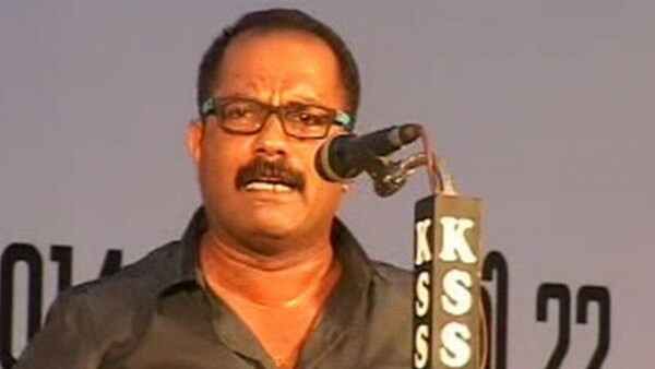 അഴീക്കോട് വാശിയേറിയ പോരാട്ടം: കെവി സുമേഷിനെതിരെ കെ​എം ഷാജി മുന്നില്‍