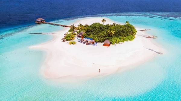 കൊവിഡിൽ നിന്ന് രക്ഷനേടാൻ മാലിദ്വീപിലേക്ക്: ഇന്ത്യക്കാരുടെ ഒഴുക്ക് വർധിച്ചെന്ന് കണക്ക്