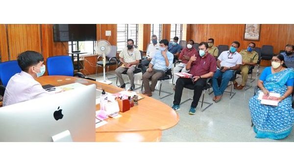 കാട്ടുതീ: പത്തംതിട്ടയില്‍ പ്രതിരോധ മുന്നൊരുക്കങ്ങള്‍ക്ക് രൂപം നല്‍കി: വിവരമറിയിക്കാന്‍ വാര്‍ റൂം