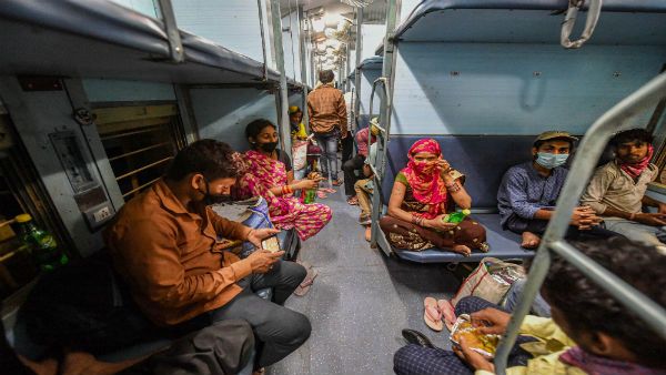 കൊവിഡ് കേസുകള്‍ കുതിക്കുന്നു; ട്രെയിന്‍ സര്‍വീസ് നിര്‍ത്തലാക്കുമോ, മറുപടിയുമായി ഇന്ത്യന്‍ റെയില്‍വെ