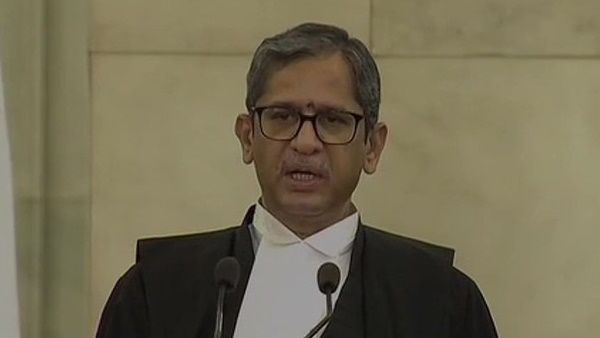 എൻ.വി രമണ സുപ്രീംകോടതി ചീഫ് ജസ്റ്റിസായി ചുമതലയേറ്റു