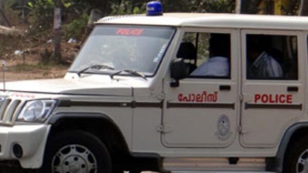 പോലീസിന്റെ യാത്രാപാസ് ആര്‍ക്കൊക്കെ കിട്ടും? എങ്ങനെ അപേക്ഷിക്കണം, അറിയേണ്ടതെല്ലാം