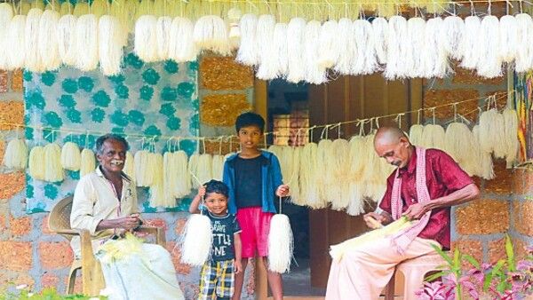 കൊട്ടിയൂര്‍ വൈശാഖ മഹോത്സവത്തിന് ഇക്കുറിയും ചടങ്ങുകള്‍ മാത്രം: ഓടപ്പൂ നിര്‍മ്മാണവും നിലച്ചു