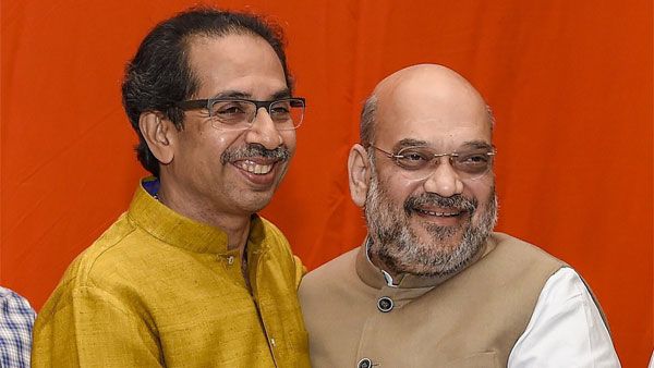 ഈ പണി അന്ന് ചെയ്തിരുന്നെങ്കില്‍ മഹാ വികാസ് അഘാഡി ഉണ്ടാകില്ലായിരുന്നല്ലോ? അമിത് ഷായോട് ഉദ്ധവ്