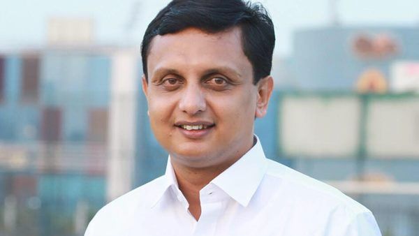 യാത്രികര്‍ക്ക് ഭക്ഷണം വാഹനത്തില്‍ നല്‍കാന്‍ ഇന്‍-കാര്‍ ഡൈനിംഗ്; പുതിയ പദ്ധതിയുമായി സര്‍ക്കാര്‍