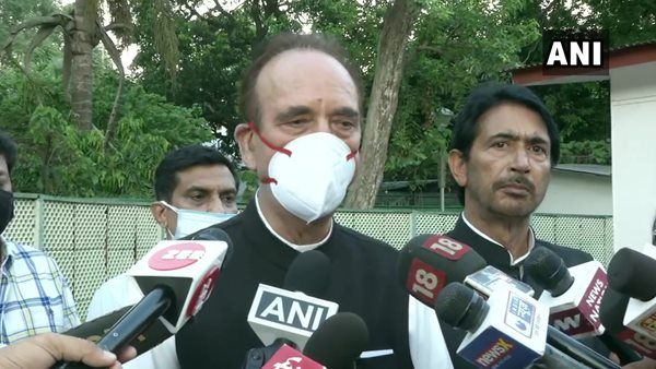 സംസ്ഥാന പദവി ഉടൻ വേണം, കശ്മീരി പണ്ഡിറ്റുകളെ പുനരധിവസിപ്പിക്കണം, യോഗത്തിൽ 5 ആവശ്യങ്ങളുമായി കോൺഗ്രസ്