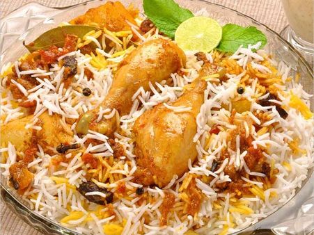 ബിരിയാണി കഴിച്ച് 40ഓളം പേര്‍ ഛര്‍ദ്ദിച്ച് അവശയായി ആശുപത്രിയില്‍, ആലപ്പുഴ നഗരത്തില്‍ സംഭവിച്ചത്