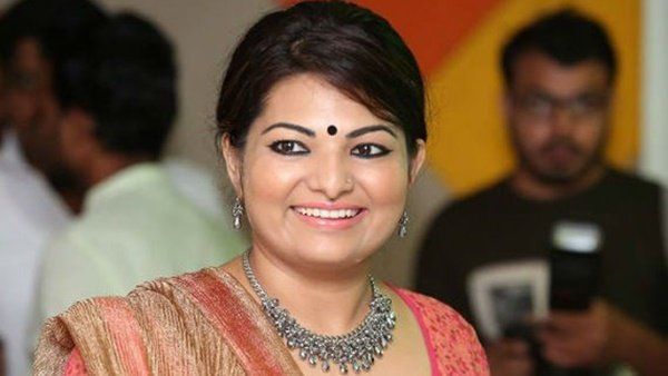 അതീവ ഗുരുതരാവസ്ഥയില്‍ നിന്ന് മോചനം നേടി സാന്ദ്ര തോമസ്; അഞ്ച് ദിവസത്തിന് ശേഷം ഐസിയുവില്‍ നിന്ന് മാറ്റി