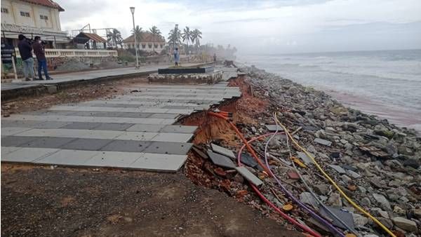 ശംഖുമുഖത്തെ ദുരിതക്കാഴ്ചകൾ കണ്ടില്ലെന്ന് നടിക്കാനാകുമോ?