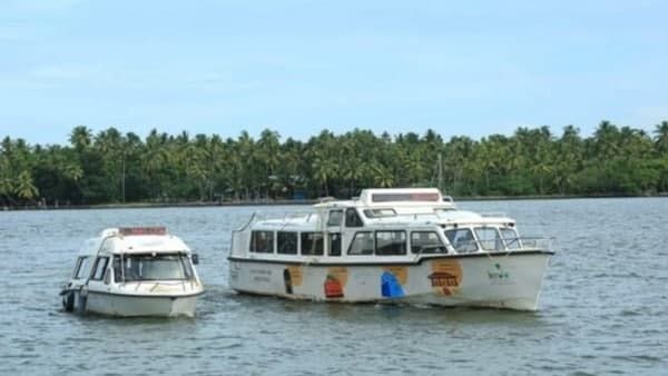 മുസിരിസ് ജലപാത ; അഴീക്കോട് മുനയ്ക്കല്‍ ബോട്ട് ജെട്ടികളുടെ നിര്‍മാണം പുരോഗതിയിലേക്ക്