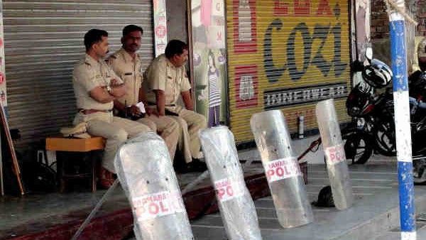 ചര്‍ച്ച പൊളിഞ്ഞു, നാളെ കടകള്‍ തുറക്കും; തടഞ്ഞാല്‍ നേരിടുമെന്ന് വ്യാപാരികള്‍, നടപടി എന്ന് കളക്ടര്‍