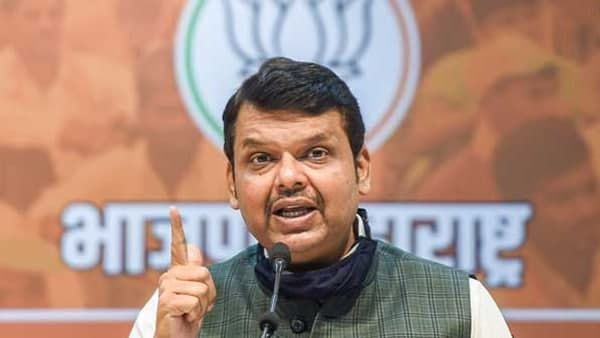 മഹാരാഷ്ട്രയിൽ ബിജെപിയുടെ പൂഴിക്കടകൻ: തങ്ങൾ ശത്രുക്കളല്ലെന്ന് ഫഡ്നാവിസ്, സഖ്യം ഉറപ്പിക്കാനെന്ന് റിപ്പോർട്ട്