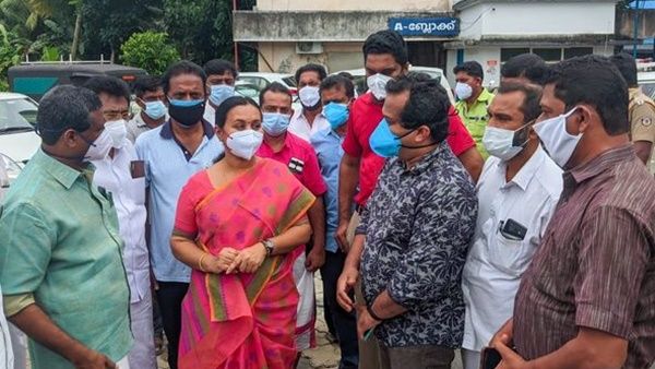 പത്തനംതിട്ട ജിഎച്ചിലെ ഓക്‌സിജന്‍ പ്ലാന്റ് നിര്‍മാണം: മന്ത്രി വീണാ ജോര്‍ജ് സന്ദര്‍ശിച്ചു