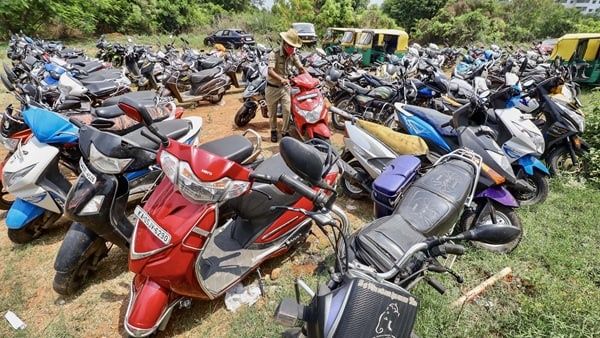 കോടികളുടെ തൊണ്ടിവാഹനങ്ങൾ; മലപ്പുറത്ത് നിന്ന് റെക്കോർഡ് വരുമാനം