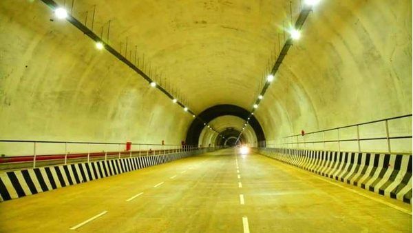 കുതിരാന്‍ തുരങ്കം: തുറക്കുന്നത് അറിയിച്ചില്ലെന്ന് മന്ത്രി റിയാസ്; ടോള്‍ അനുവദിക്കില്ലെന്ന് മന്ത്രി രാജന്‍