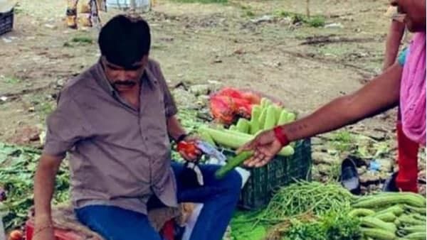 ഐഎഎസ് ഓഫീസറുടെ പച്ചക്കറി വില്‍പ്പന; വീഡിയോ വൈറല്‍, തിരക്കേറിയ റോഡിലെ സംഭവം ഇങ്ങനെ...