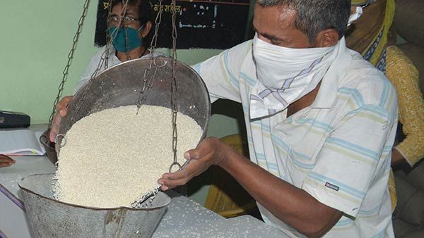 7 പിന്നീട് 5 ആക്കി; 11 മാസമായി പൂജ്യം... ചോദിച്ചപ്പോള്‍ 'സേവനം'... ഇതെന്ത് ന്യായമെന്ന് റേഷന്‍ വ്യാപാരികള്‍