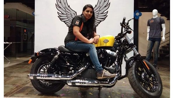 സ്ത്രീ ശാക്തീകരണ സന്ദേശം: കുട്ടനാട്ടിൽ നിന്നും കാശ്മീരിലേക്ക് ബുള്ളറ്റ് യാത്രയുമായി യുവതി