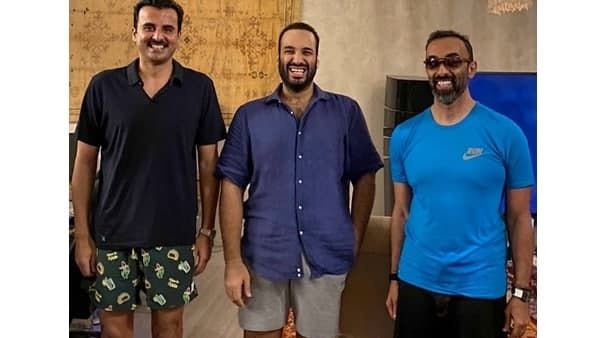 ഷോര്‍ട്‌സ് ധരിച്ച് ഖത്തര്‍, സൗദി ഭരണാധികാരികള്‍; യുഎഇ സുരക്ഷാ മേധാവിയും, അപൂര്‍വ ചിത്രങ്ങള്‍