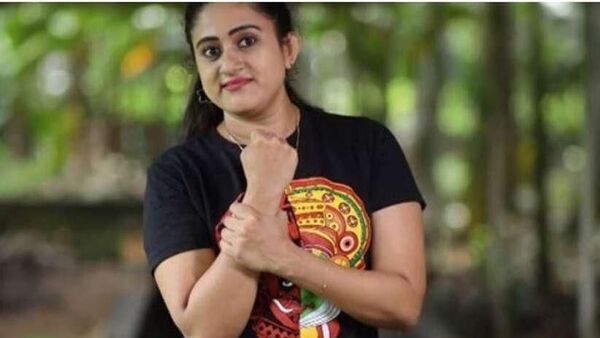 ഹിന്ദുവിശ്വാസിയാണ് ഞാന്‍, പെണ്‍കുട്ടിയാണെന്ന് പോലും പരിഗണിച്ചില്ല, ഭീഷണിയെന്ന് നിമിഷ