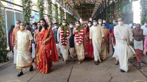 രവി പിള്ളയുടെ മകന്റെ വിവാഹം കൊവിഡ് പ്രോട്ടോക്കള്‍ ലംഘിച്ച്; ചടങ്ങിനെ വിമര്‍ശിച്ച് ഹൈക്കോടതി