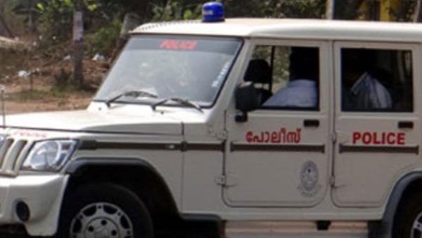 ട്രാഫിക് എഎസ്ഐയെ നെടുമങ്ങാട് സിഐ കയ്യേറ്റം ചെയ്തു; സംഭവം പഴവങ്ങാടിയിൽ