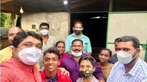 ഈ കാണുന്ന അടച്ചുറപ്പില്ലാത്ത ഒറ്റമുറി വീട്ടിൽ നിന്നാണ് സംസ്ഥാന അവാർഡ്, എഎ റഹീമിന്റെ കുറിപ്പ് വൈറൽ