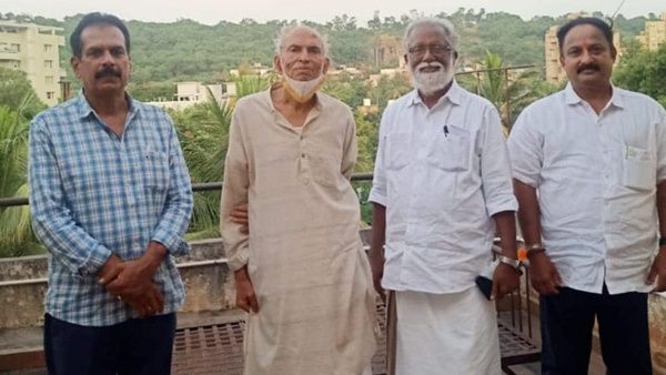 സര്‍ക്കാര്‍ വരും തലമുറയോട് ചെയ്യുന്നത് മഹാപാപം; ഗാഡ്കിലിനെ സന്ദര്‍ശിച്ച് കുമ്മനം രാജശേഖരന്‍