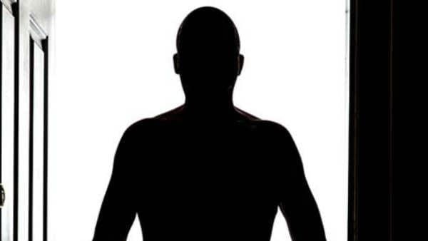 കാമുകിയെ തേടി എറണാകുളത്ത് നിന്ന് കണ്ണൂരിലെത്തി; പറ്റിക്കപ്പെട്ട വയോധികന് തുണയായത് പൊലീസ് സംഭവം ഇങ്ങനെ