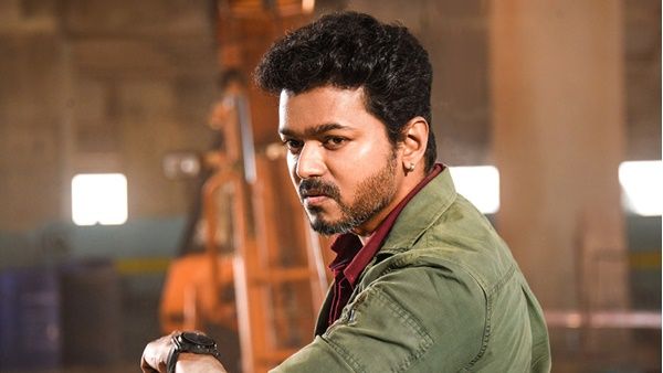 റോൾസ് റോയിസിന്റെ മുഴുവൻ നികുതിയുമടച്ച് വിജയ്, കോടതി വിമർശനം പിൻവലിക്കണമെന്ന് ഹർജി