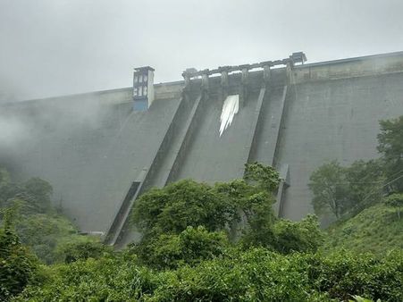 ഇടുക്കി ഡാം ഇന്ന് തുറക്കില്ല; റെഡ് അലർട്ട് പ്രഖ്യാപിക്കേണ്ട സാഹചര്യമില്ലെന്ന് മന്ത്രി റോഷി അഗസ്റ്റിൻ