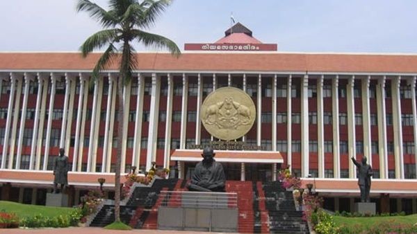 ഇത് പൊല്ലാപ്പിന്;മരംമുറിയിൽ വിട്ടു വീഴ്ചയില്ല -പ്രതിപക്ഷം; മുട്ട് മടക്കേണ്ട സാഹചര്യമില്ല -ശശീന്ദ്രൻ