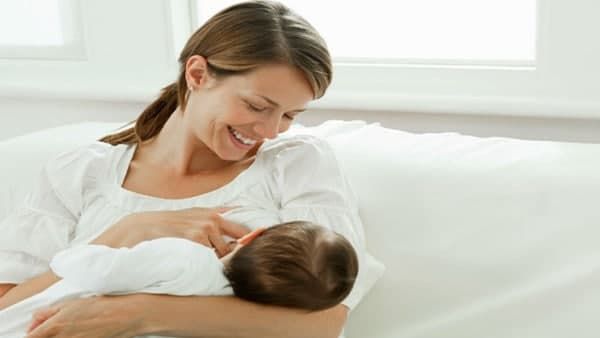 സ്ത്രീകളുടെ ശ്രദ്ധയ്ക്ക്; മുലപ്പാലിൽ കോവിഡിനെതിയുളള ആന്റിബോഡികൾ; പുതിയ പഠന റിപ്പോർട്ടുകൾ