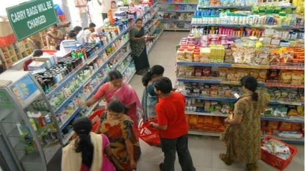 അവശ്യ സാധനങ്ങൾക്ക് വമ്പൻ വില; വാങ്ങുന്നവരും വിൽക്കുന്നവരും ഒരു പോലെ ട്രാപ്പിലാണ്...