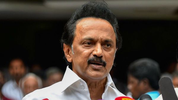 എംകെ സ്റ്റാലിൻ തമിഴ്നാടുകാരുടെ റിയൽ ഹീറോ, മഴക്കെടുതിയിൽ നവദമ്പതികൾക്ക് ആശിർവാദം