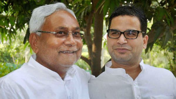 വീണ്ടും ട്വിസ്റ്റ്; പ്രശാന്ത് കിഷോർ ജെഡിയുവിലേക്ക് മടങ്ങും? നിതീഷ് കുമാറിനെ പുകഴ്ത്തി പികെ..ലക്ഷ്യം?