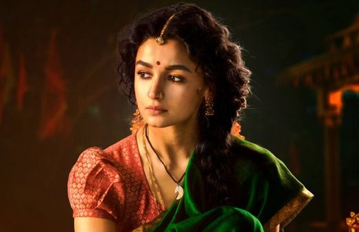 ആലിയ ഭട്ടിന്റെ വീട് സാനിറ്റൈസ് ചെയ്ത് ബിഎംസി, കേസെടുത്തേക്കും, ദില്ലിയില്‍ അടക്കം കറങ്ങി