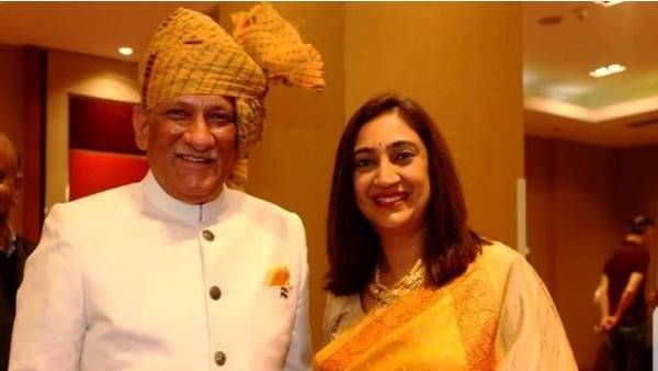 സംയുക്തസേന മേധാവിയുടെ വീട്ടിലെത്തി രാജ്നാഥ് സിംഗ്; കുടുംബാംഗങ്ങളെ കണ്ട് മന്ത്രിയും സേന മേധാവിമാരും