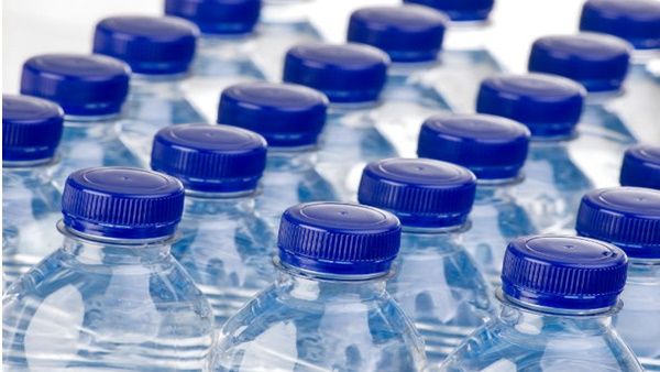 കുപ്പിവെള്ളത്തിന് 13 രൂപ; സംസ്ഥാന സർക്കാർ ഉത്തരവിന് ഹൈക്കോടതിയുടെ സ്റ്റേ