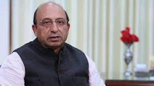 ഓക്‌സിജന്‍ ലഭിക്കാതെ യുപിയില്‍ ആരും മരിച്ചിട്ടില്ലെന്ന് ആരോഗ്യമന്ത്രി; വാദത്തെ എതിര്‍ത്ത് പ്രതിപക്ഷം