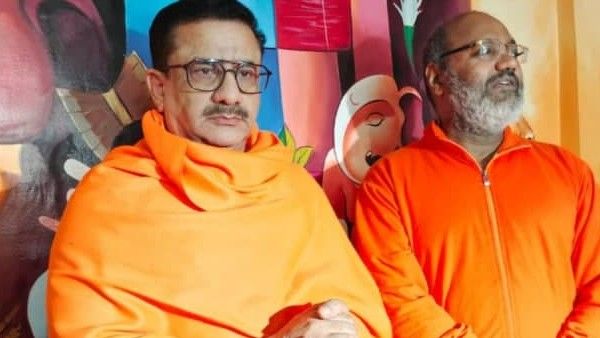 വസീം റിസ്‌വി ഹിന്ദു മതം സ്വീകരിച്ചു; പേര് ജിതേന്ദ്ര നാരായണ്‍ സിങ് ത്യാഗി... വഖഫ് ബോര്‍ഡ് ചെയര്‍മാന്‍...