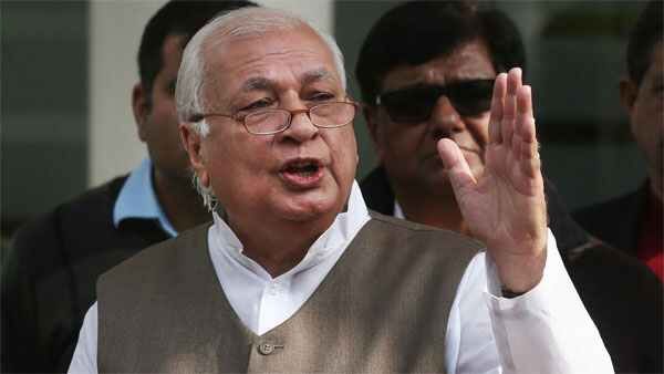 'കിംഗിന്റെ' ഏറ്റവും അടുത്ത ആളല്ലേ പ്രതിപക്ഷ നേതാവ്, ചോദിച്ച് മനസിലാക്കട്ടെ; ഡി ലിറ്റ് വിവാദത്തില്‍ ഗവര്‍ണര്‍