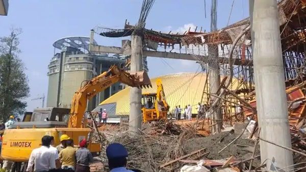 താമരശ്ശേരി നോളജ് സിറ്റിയില്‍ കെട്ടിട്ടം തകർന്ന് വീണു: നിരവധി പേർക്ക് പരിക്ക്, 3 പേരുടെ നില ഗുരുതരം